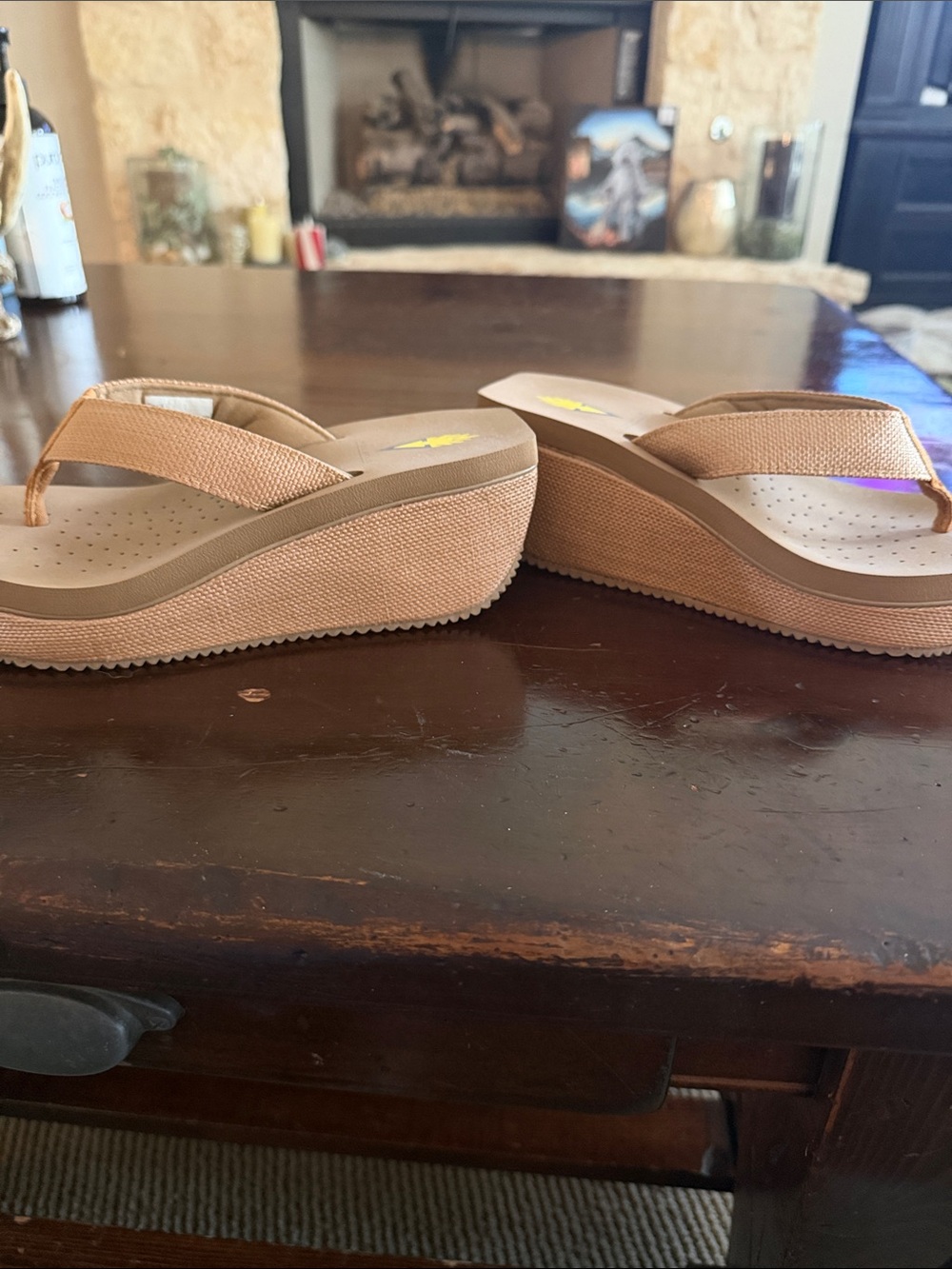 Volatile Tan Wedge Flip-Flop Sandals for Women NEW NEVER WORN - Picture 3 of 7